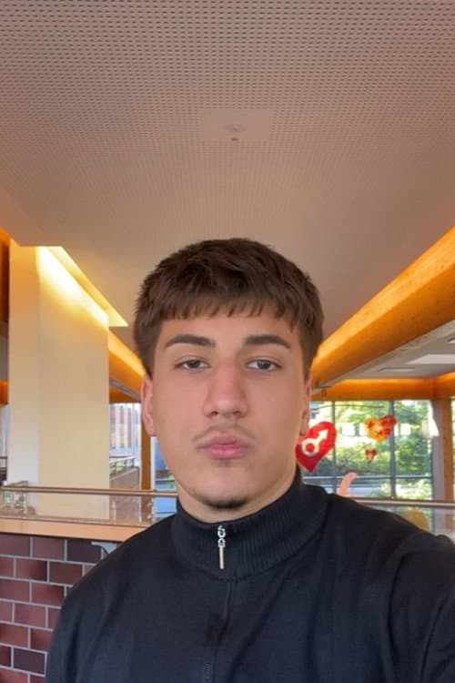 Amir Elzhurkaev foto