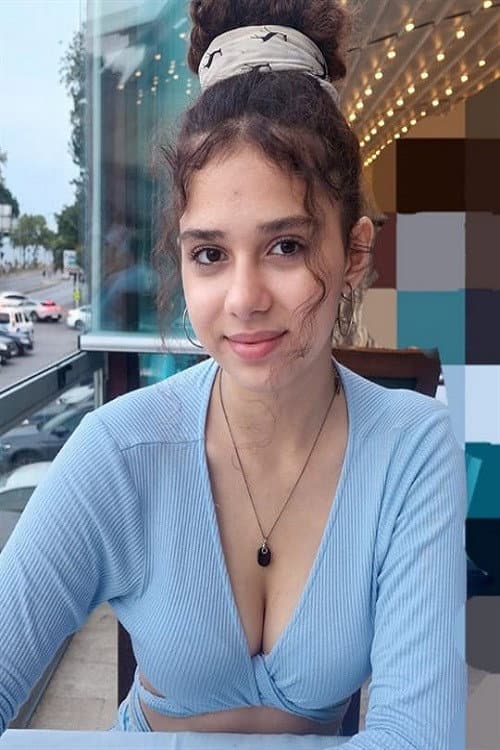 Aleyna Al foto