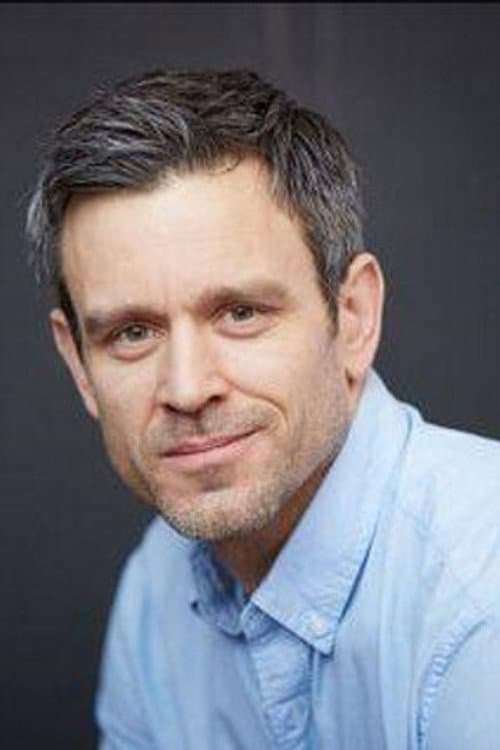 Simon MacLean foto