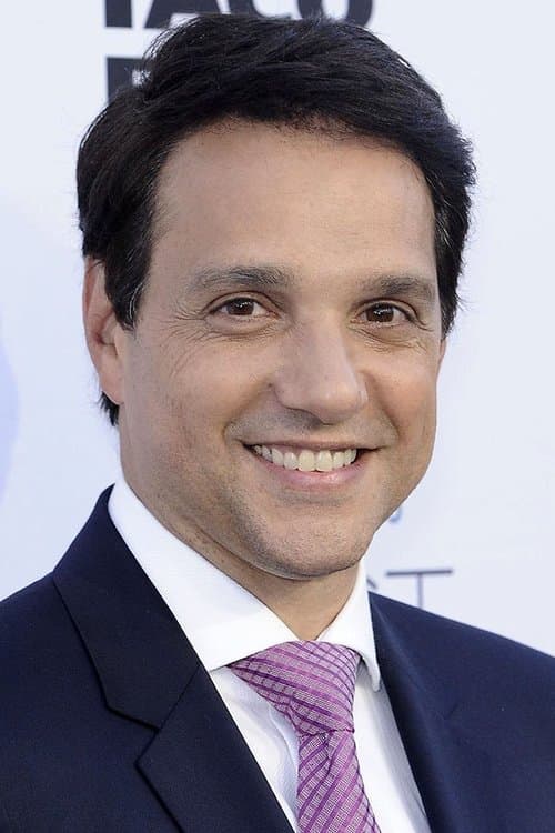 Ralph Macchio foto