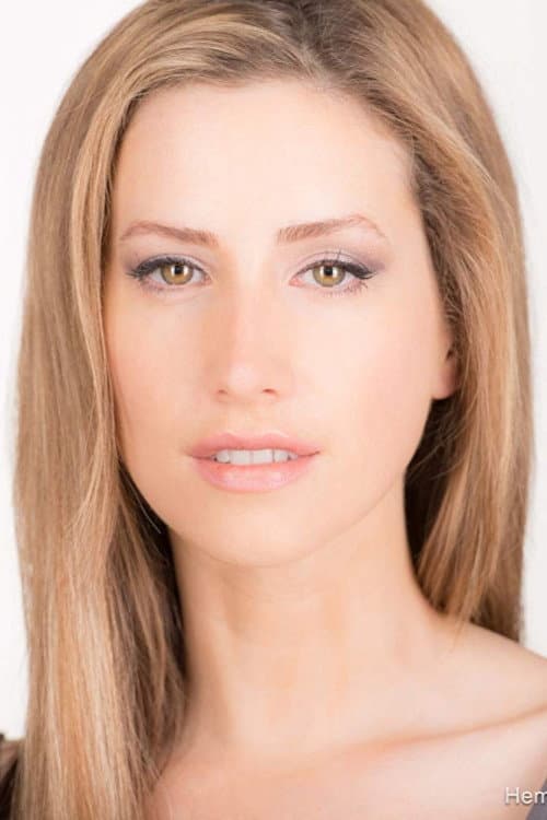 Tawny West foto