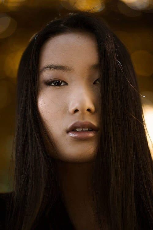 Tiffany Zhou foto