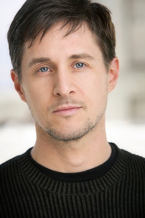 Yuri Lowenthal foto