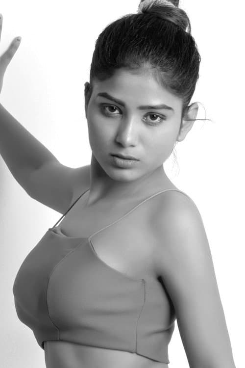 Aleesa Bella foto