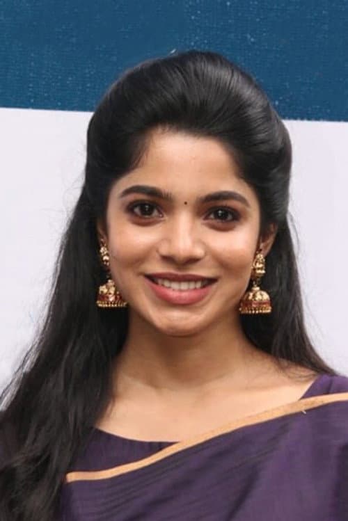Divyabharathi foto