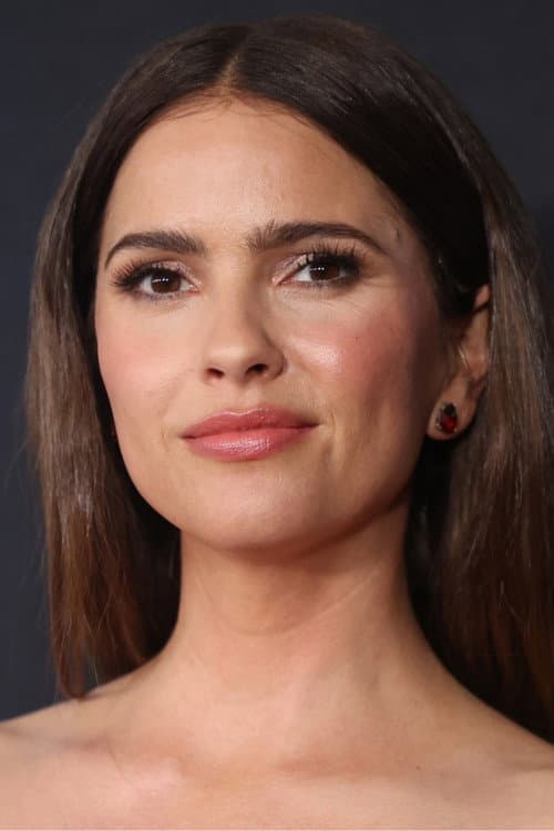 Shelley Hennig foto