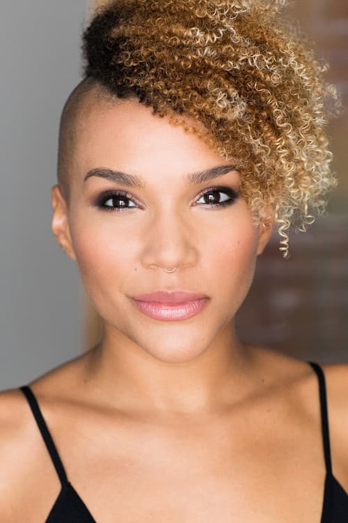 Emmy Raver-Lampman foto