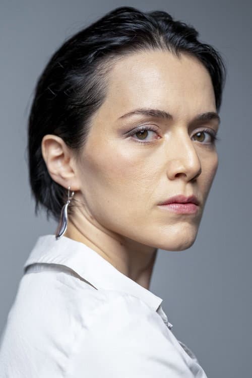 Nika Perrone foto