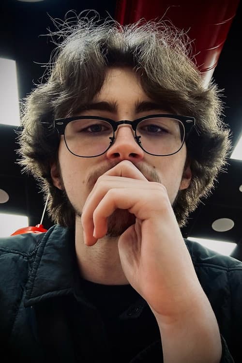 Ethan LaRoy foto