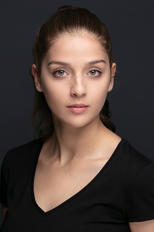Ecem Çalhan foto