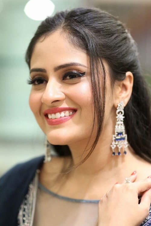 Sanya Thakur foto