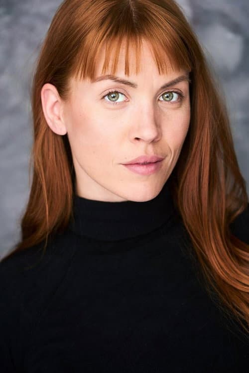 Paige Phillips foto