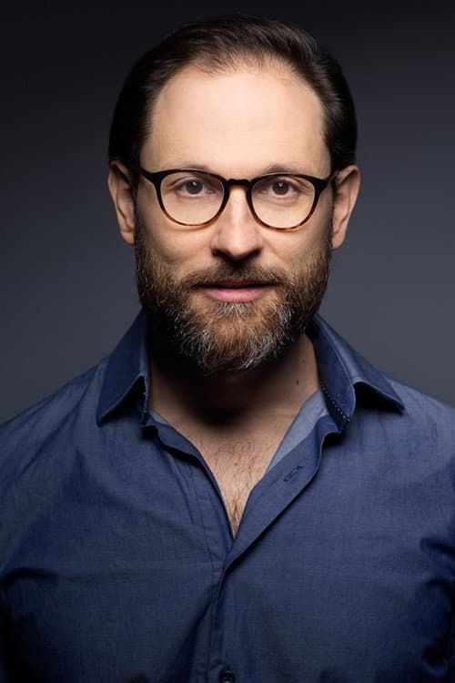 Yalin Ozucelik foto
