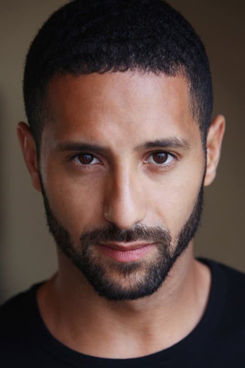 Alastair Bayardo foto