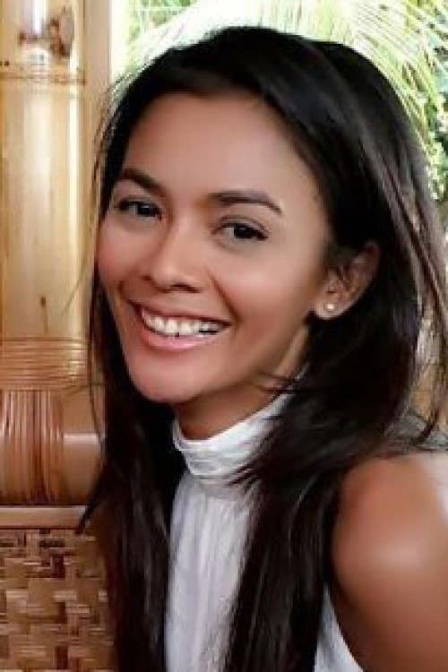 Ully Triani foto