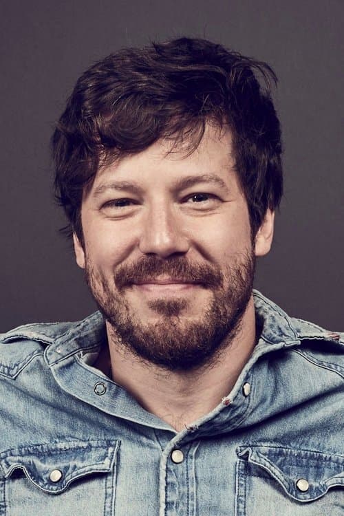 John Gallagher Jr. foto