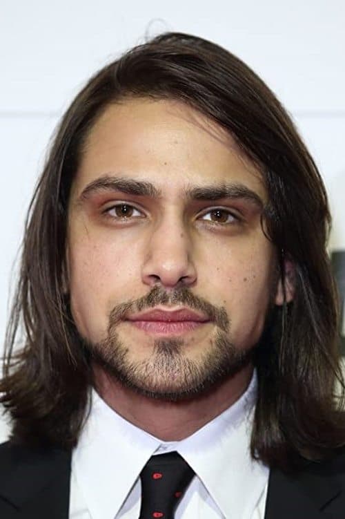 Luke Pasqualino foto