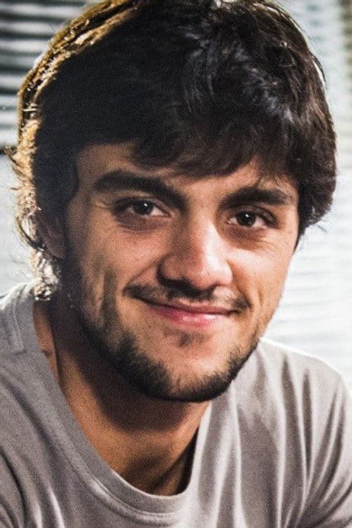 Felipe Simas foto