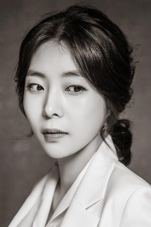 Shin Yu-ju foto