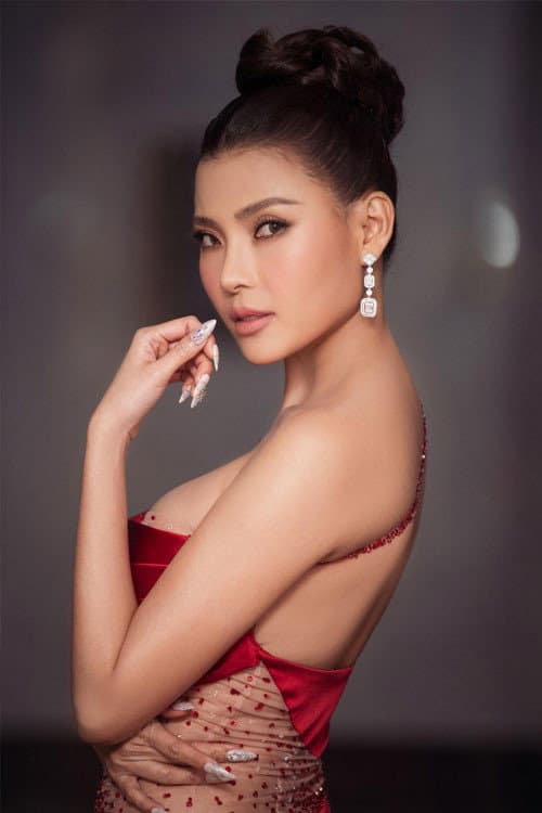 Thuý Diễm foto
