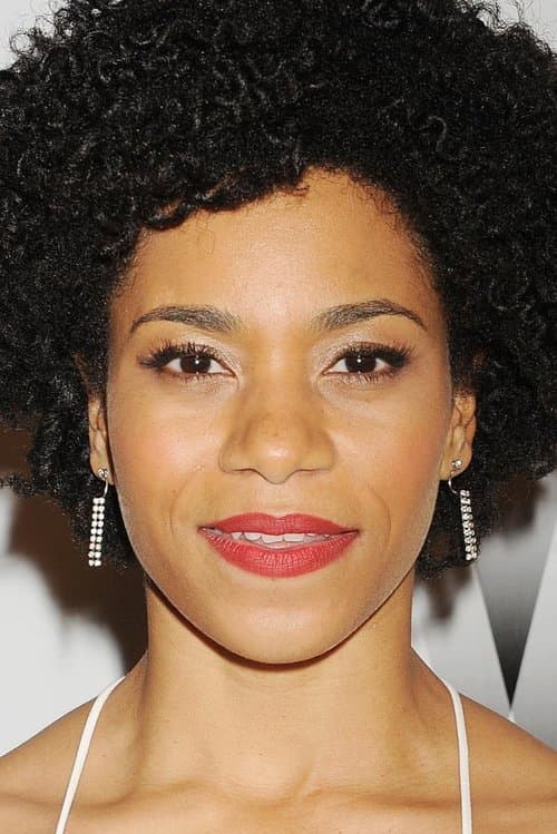 Kelly McCreary foto