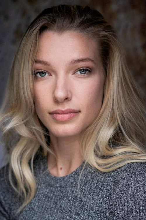Phoebe McKellar foto