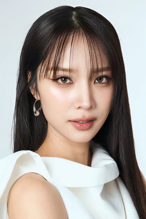 พลอยชมพู ศุภทรัพย์ foto