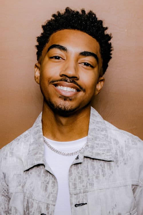 Miles Brown foto