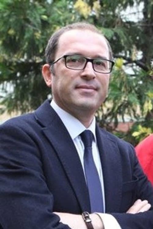 Cengiz Özkarabekir foto