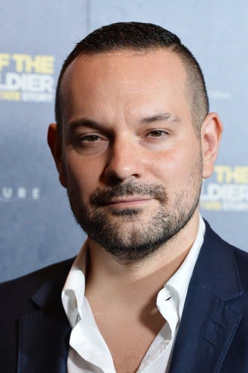 Nick Nevern foto