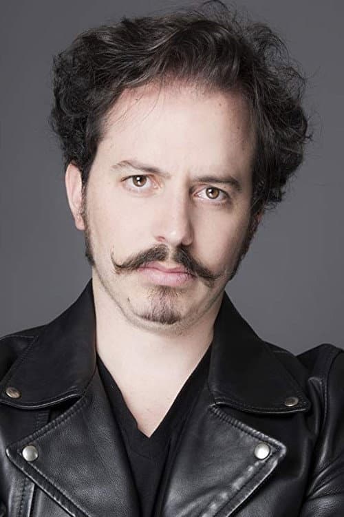 Isaac Ezban foto
