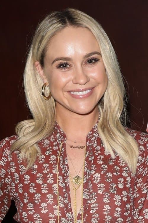 Becca Tobin foto