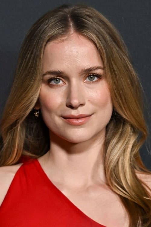 Elizabeth Lail foto