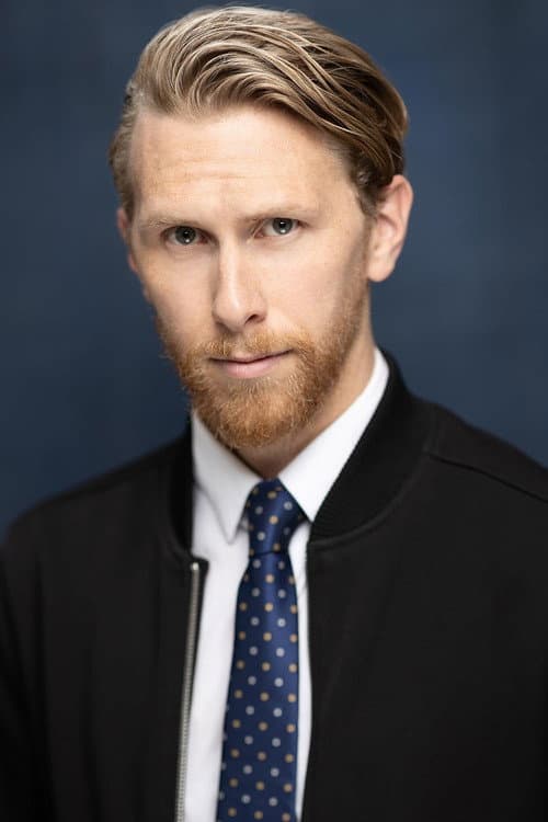 James Challis foto