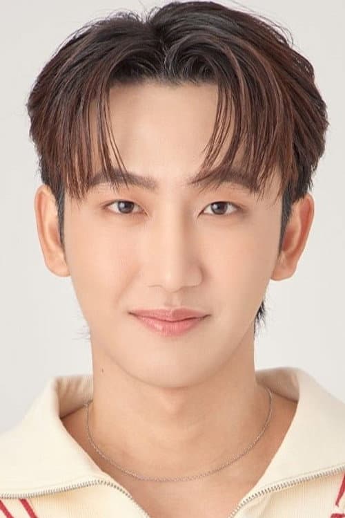 กีรติ พวงมาลี foto