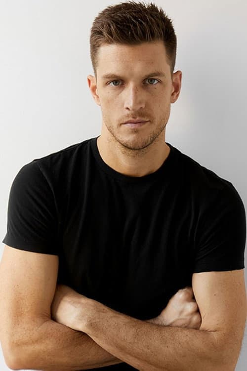 Logan Macrae foto