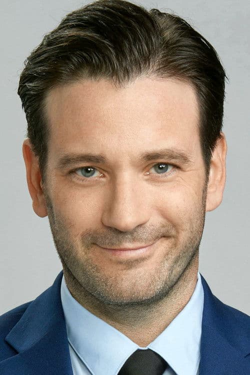 Colin Donnell foto