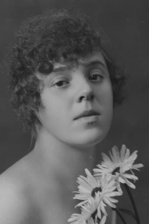Albina Kausi foto