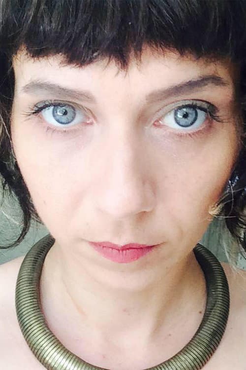 Esin Pervane foto