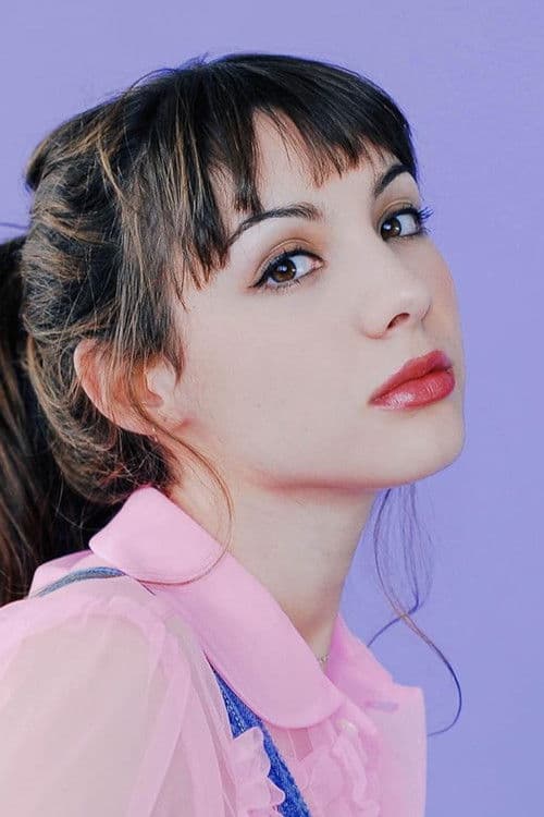 Hannah Marks foto