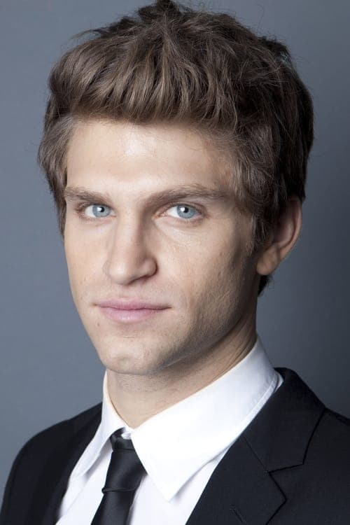 Keegan Allen foto