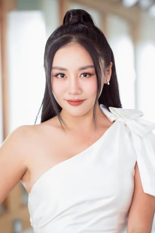 Văn Mai Hương foto