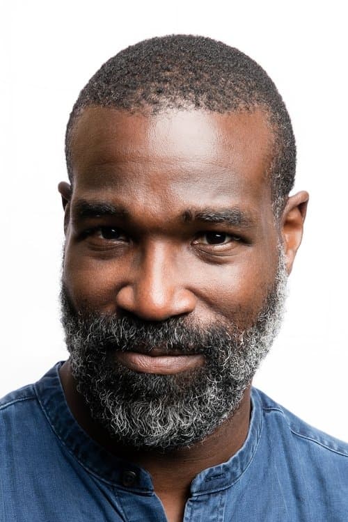 Tunde Adebimpe foto