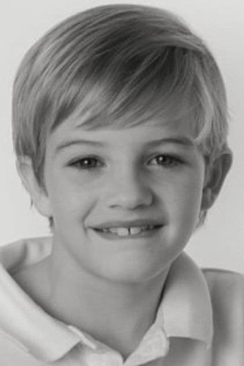 Flynn MacArthur foto