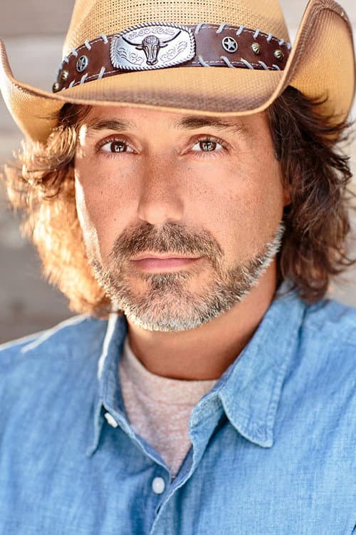 Theo Tziotzios foto