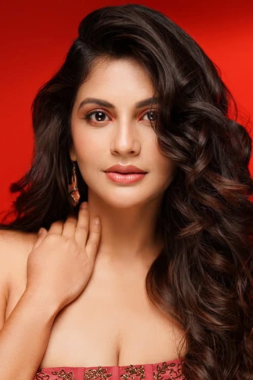 Megha Chakraborty foto