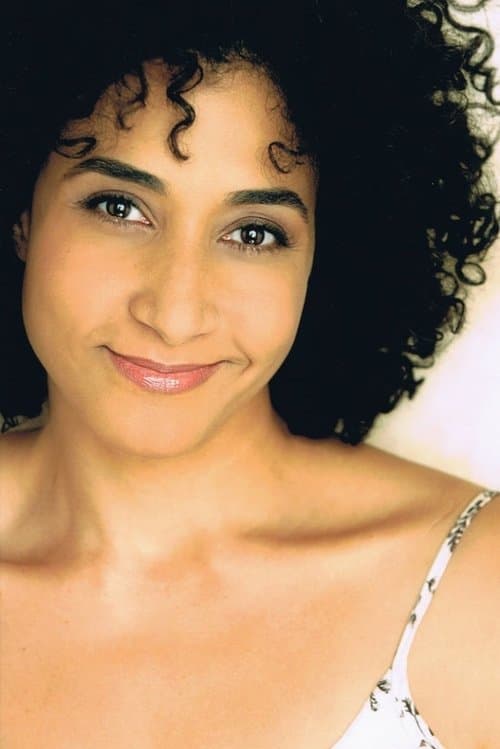 Bellina Logan foto