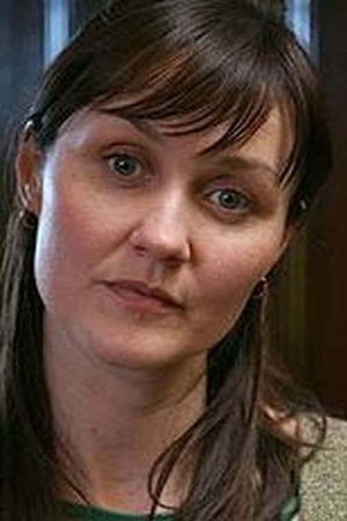 Esther Hall foto