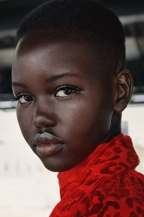 Adut Akech foto