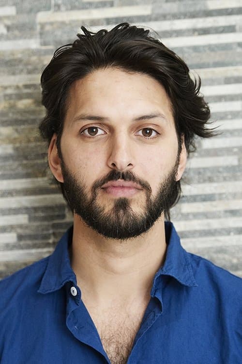 Shazad Latif foto